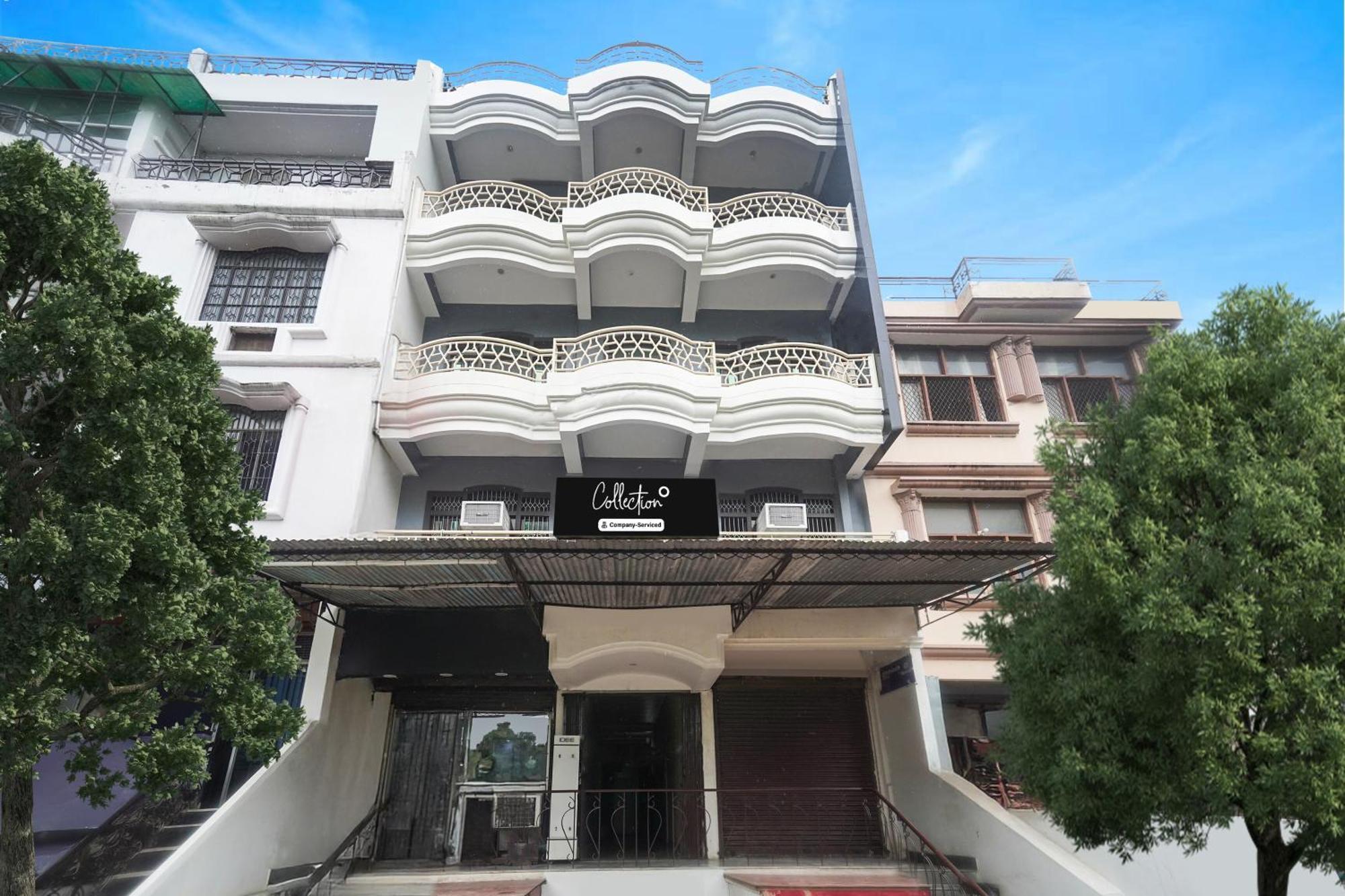 Hotel Super Collection O Rajapur Circuit House à Prayagraj Extérieur photo
